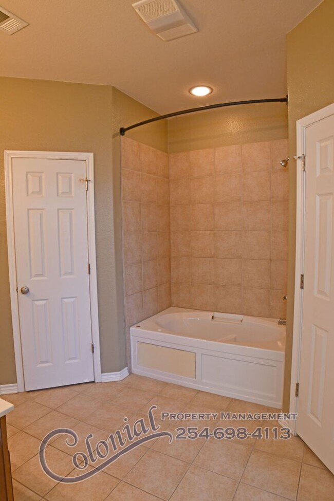 Building Photo - AVAILABLE SOON!