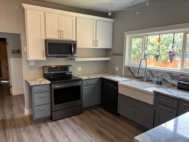 Building Photo - Spacious 3-Bedroom Craftsman Home with Solar Savings and Fully Fenced Yard