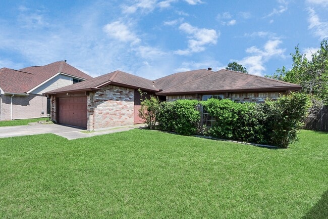 Building Photo - 2406 Duchess Way