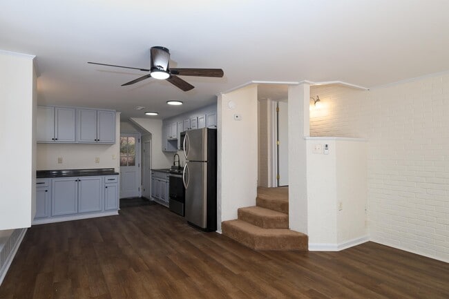 Building Photo - 1190 Blue Creek Rd