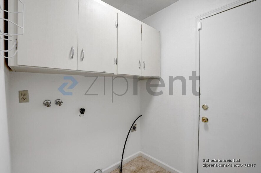 Building Photo - 619 Barnacle Way