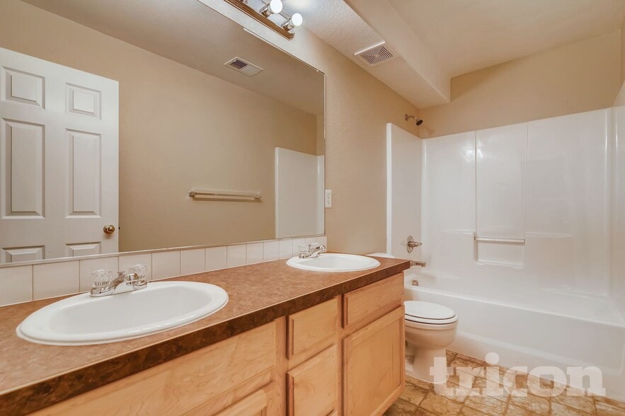 Building Photo - 2178 Blue Duck Ct