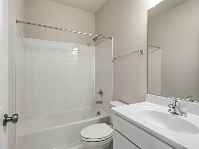 Building Photo - 124 SWANSONG Pl