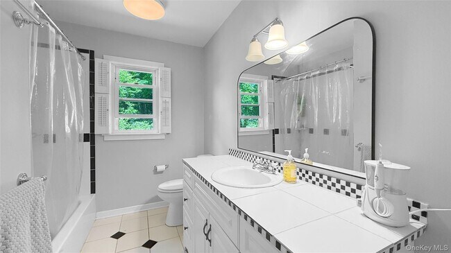 Building Photo - 15 Whitehill Pl