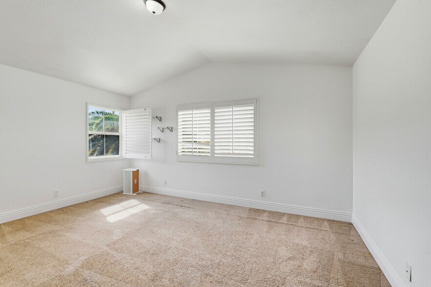 Building Photo - 26536 Brant Way