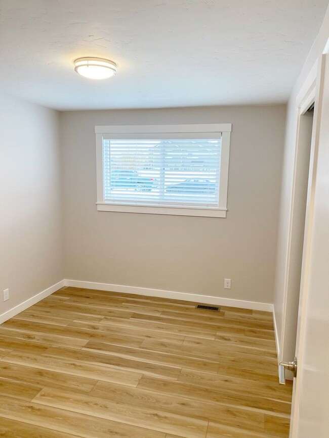 Building Photo - Charming Single Level in West Boise!