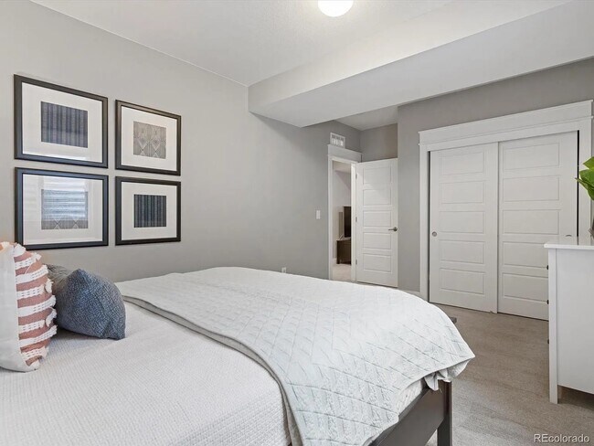 Building Photo - 5402 Uinta Way