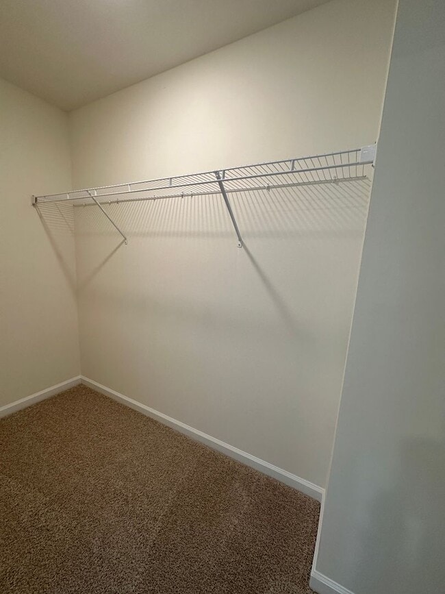 Building Photo - 3 Bedroom / 2.5 Bath Townhome Kingsport, TN