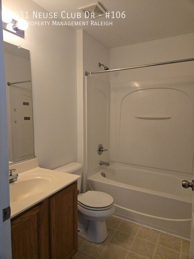 Building Photo - 8631 Neuse Club Ln