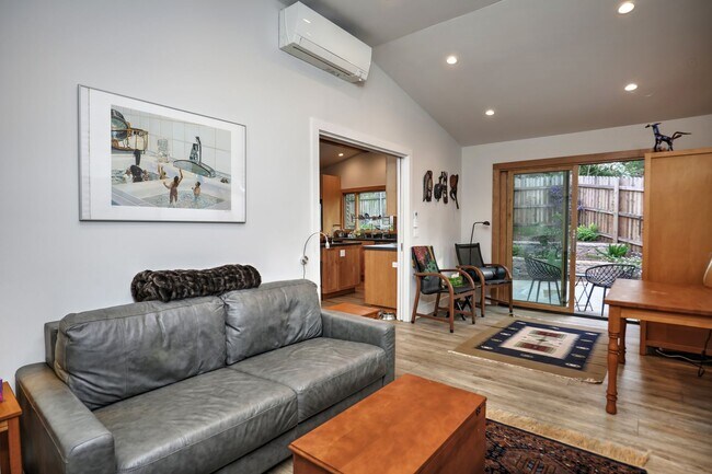 Building Photo - Furnished Mesa Hideaway!