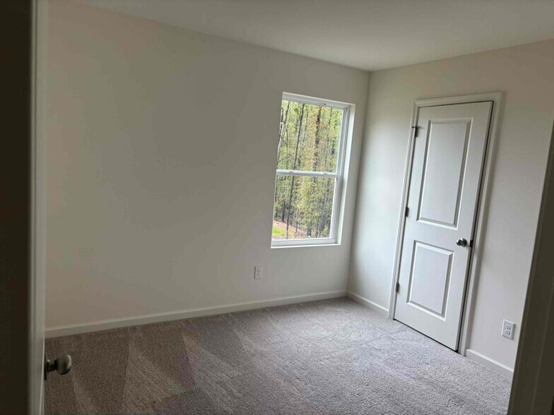 Building Photo - 258 Dream Catcher Dr