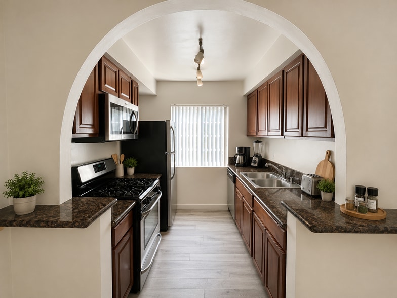 Building Photo - 3728 S Bentley Ave