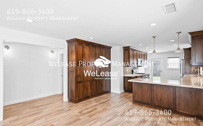 Building Photo - 942 Rosecrans-Main Home