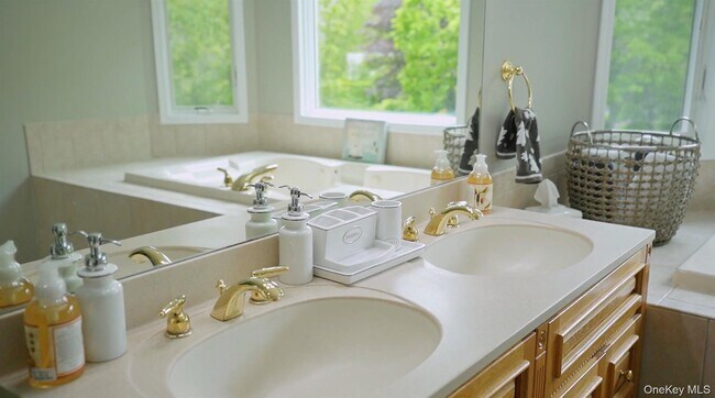 Building Photo - 5 Mill Race Rd