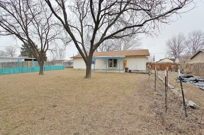 Building Photo - Single-Level Home in Quiet Neighborhood