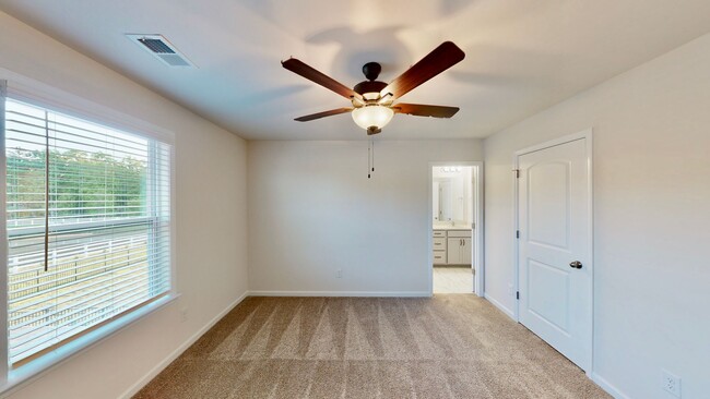 Building Photo - 1246 Ainslie Pl Rd