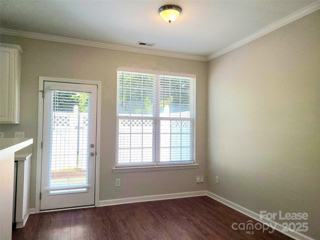 Building Photo - 8415 Chaceview Ct