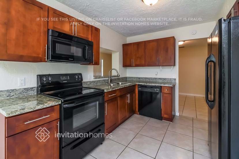 Building Photo - 11421 NW 30th St