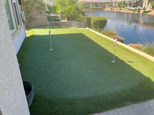 Building Photo - 59 Shoreline Dr