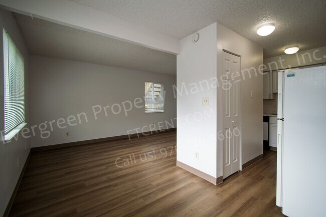 Building Photo - 1705 Heatheridge Rd