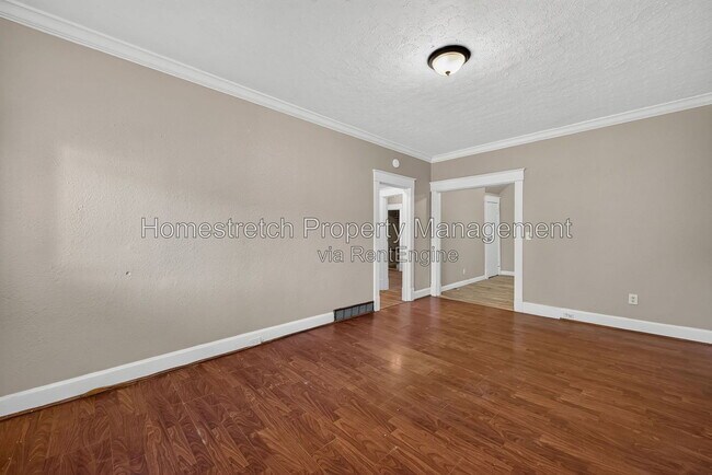 Building Photo - 2116 Mills Ave