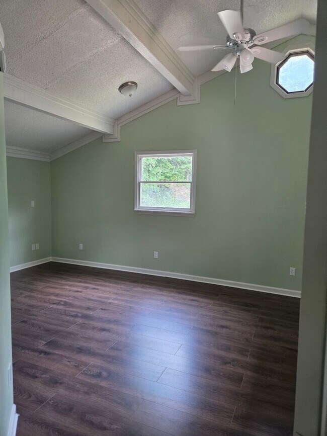 Building Photo - 179 Gilmer St