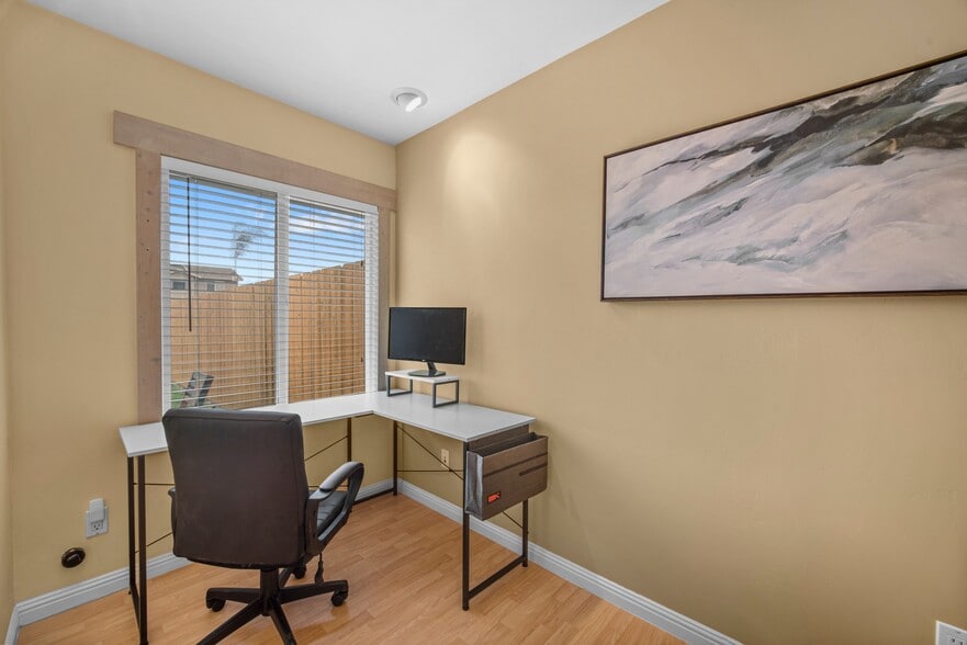 Office area - 964 13th St