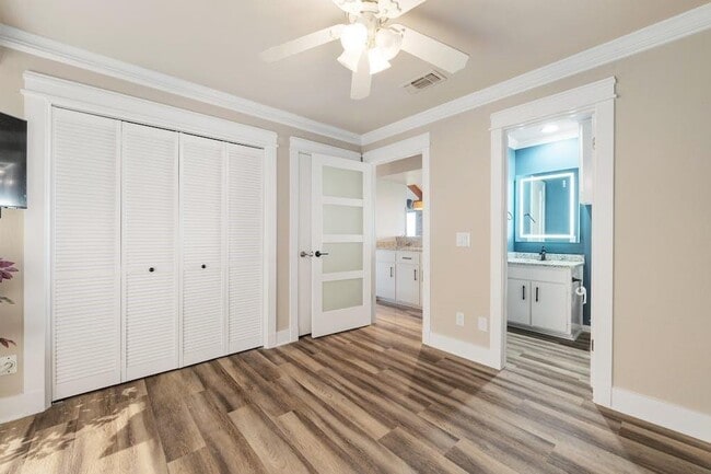 Building Photo - 409 Hi There