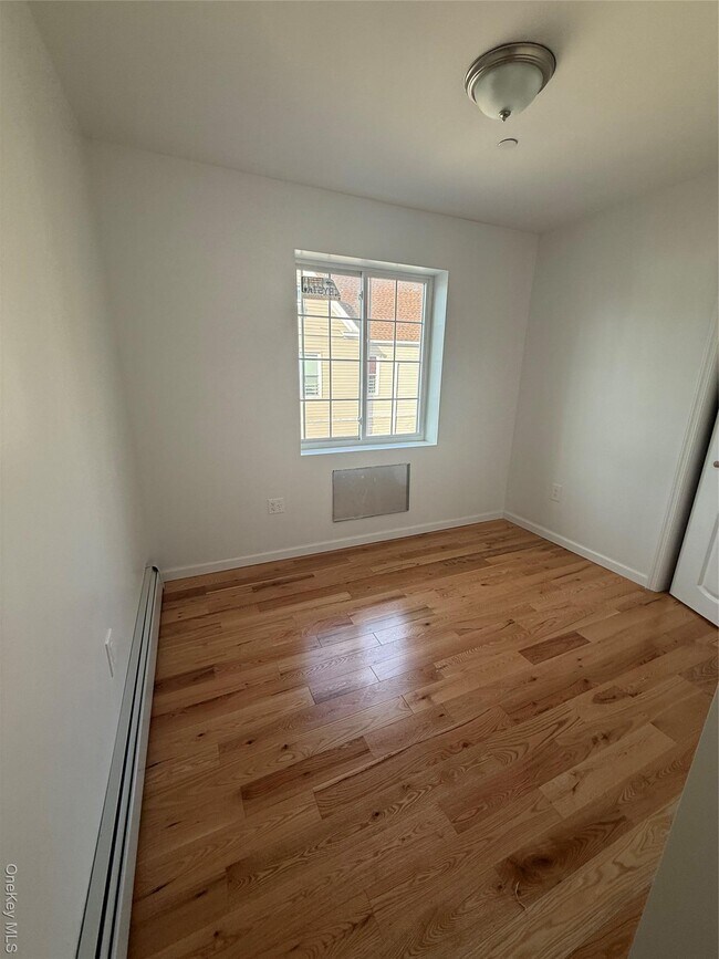 Building Photo - 90-26 138th Pl