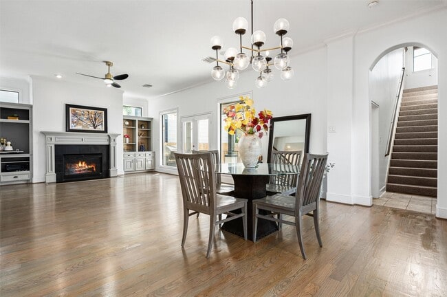 Building Photo - 4523 Maple St