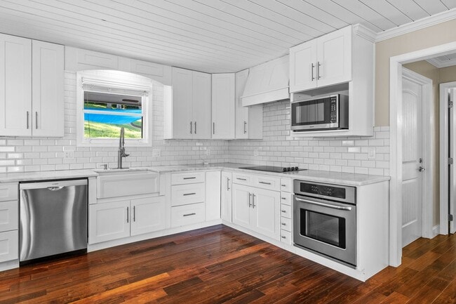 Building Photo - 10030 Tan Rara Dr