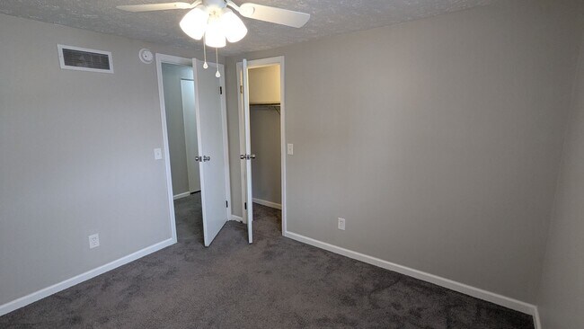 Building Photo - MN Cedar Village (833)