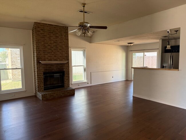 Building Photo - 4806 Silver Leaf Ct