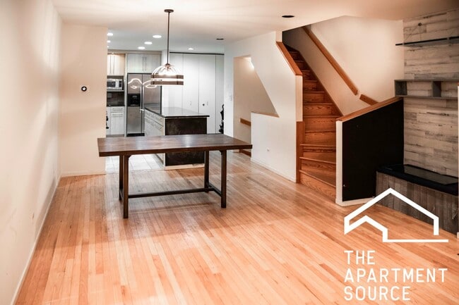 Building Photo - 1810 N Fremont St