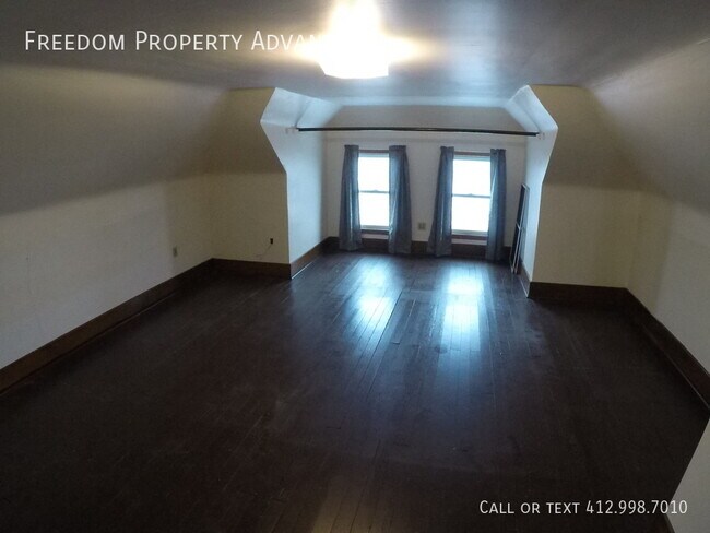 Building Photo - 511 Franklin Ave