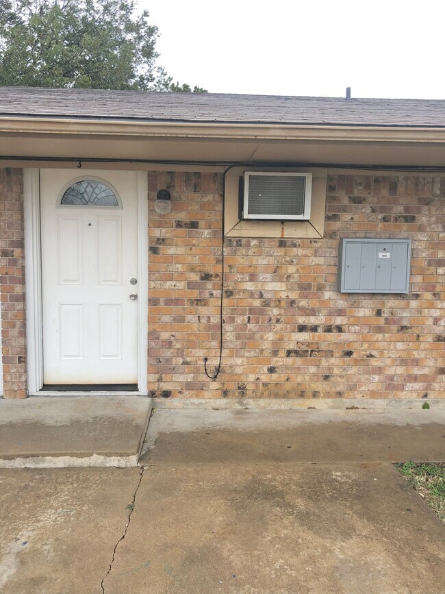 Primary Photo - Clinkenbeard Multi Family