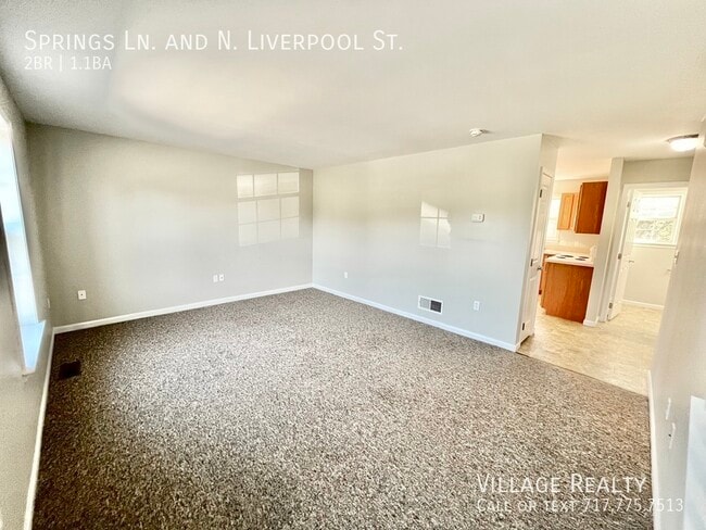 Building Photo - 215 Springs Ln