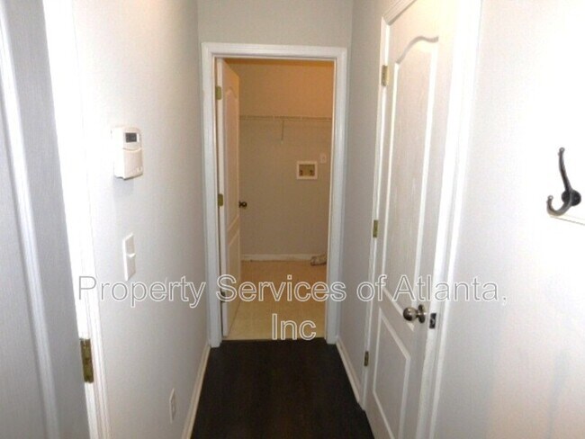 Building Photo - 6672 Grand Hickory Dr