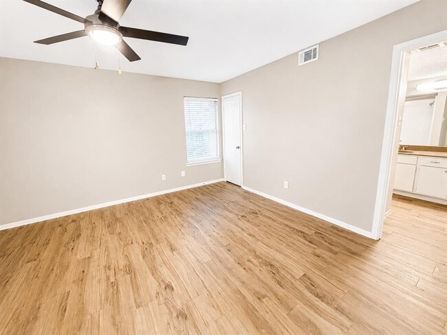 Building Photo - 10507 Mellow Ln