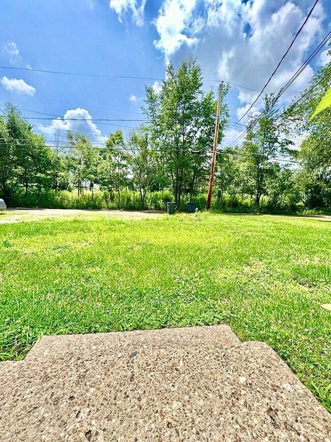 Building Photo - 429 S 28th St