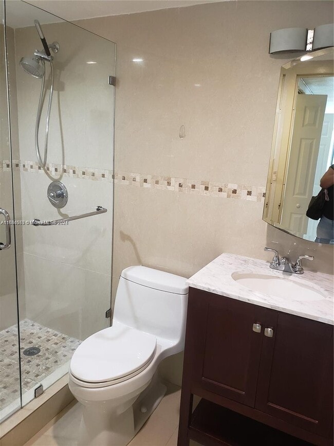 Building Photo - 6937 Bay Dr