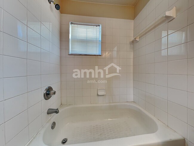 Building Photo - 5233 Mango Fruit St