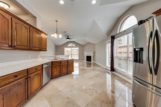 Building Photo - 912 Churchhill Dr