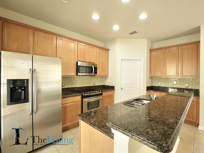 Building Photo - 12958 Vennetta Way