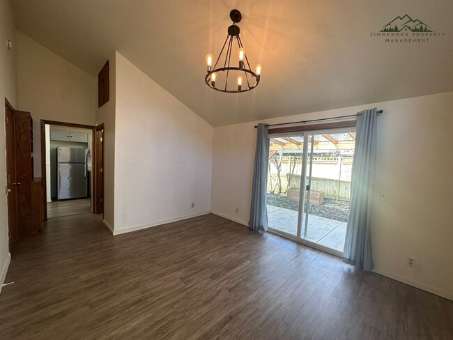 Building Photo - Santa Clara 3 bedroom, 2 bathroom