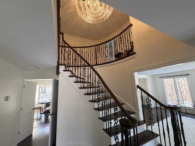 Building Photo - 12316 S 82nd Ave