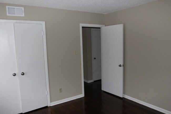 Building Photo - 3017 Domar St