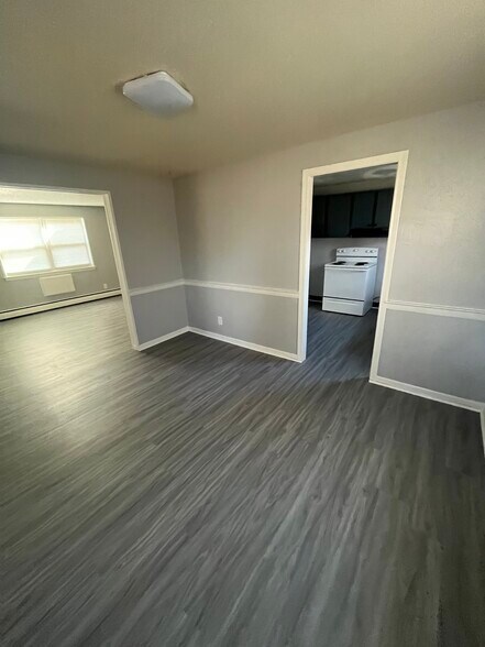 Building Photo - 116 Sherbrooke Ave