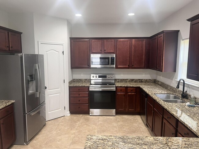 Building Photo - 411 Serene Ct