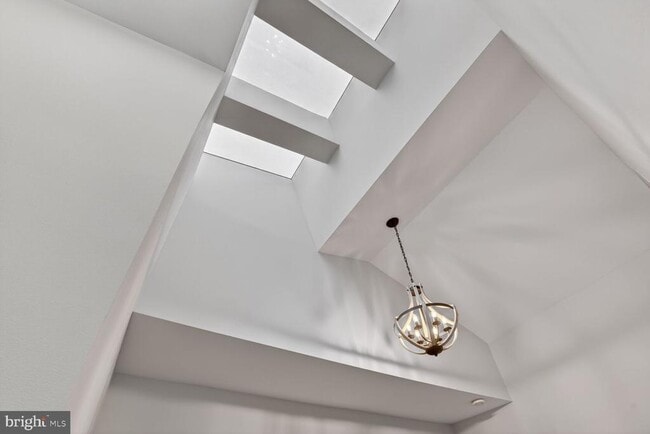 Building Photo - 10949 Whiterim Dr